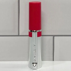Givenchy 203 Rose Jersey Liquid Lipstick